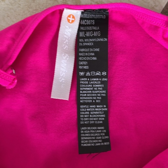 Miss Swiss Hot Pink Tank M/L - Picture 2 of 4